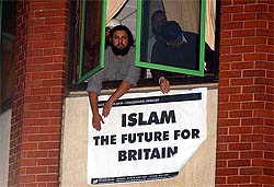 Islam-Hate-in-UK